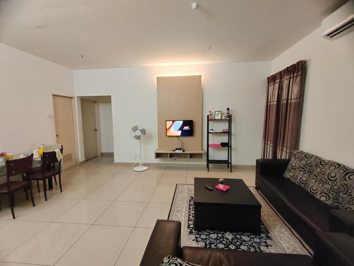 2 Rooms Homestay Deviana Wakaf Che Yeh Κότα Μπάρου Εξωτερικό φωτογραφία